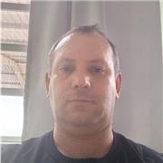Professor Msc. Física, Licenciado em Matemática e Física, com pós graduação lato senso em metodologia de ensino de Física e Matemática